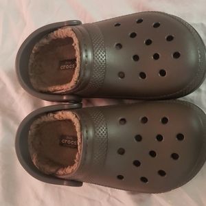 Women's Crocs with fur lining